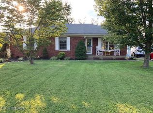 294 Arrowhead Ln, Shepherdsville, KY 40165