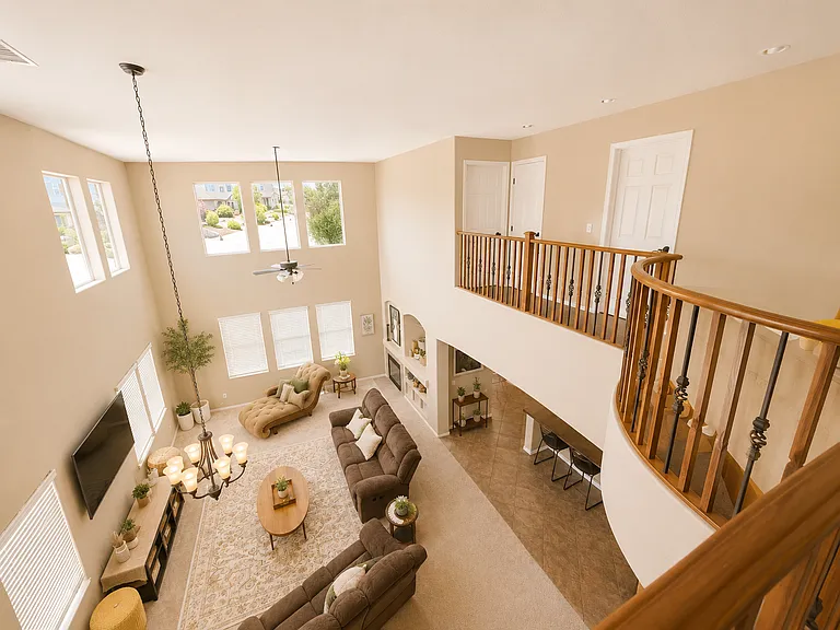 449 Phelps Dr — Photo 20