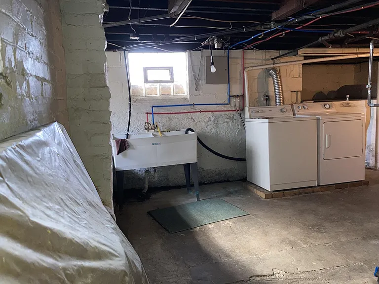1142 Bechtel St — Photo 30