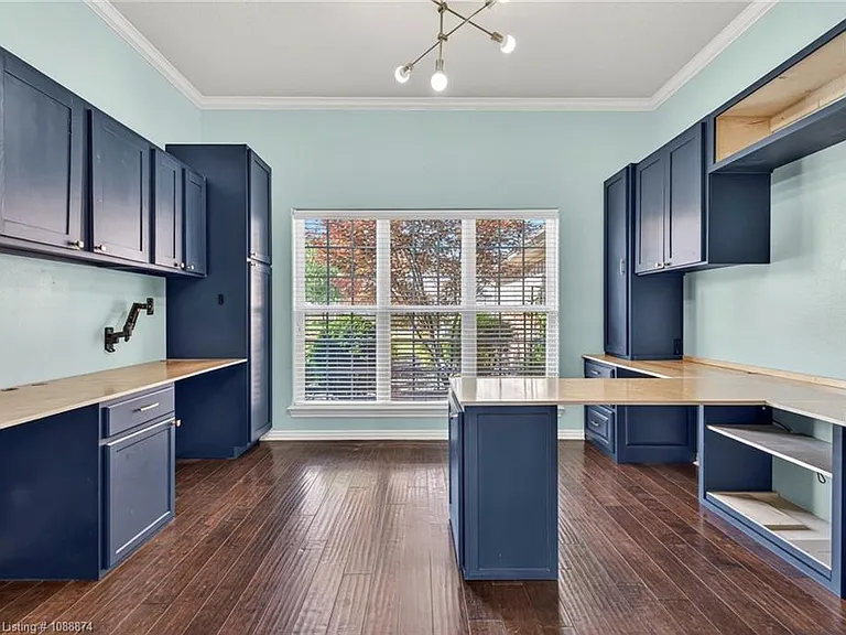 3725 Colfax Way — Photo 16