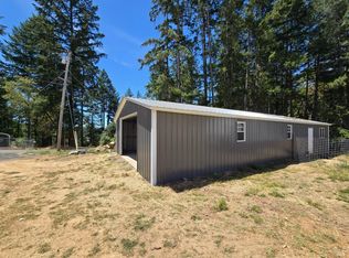 26102 Peacock Road, Willits, CA 95490