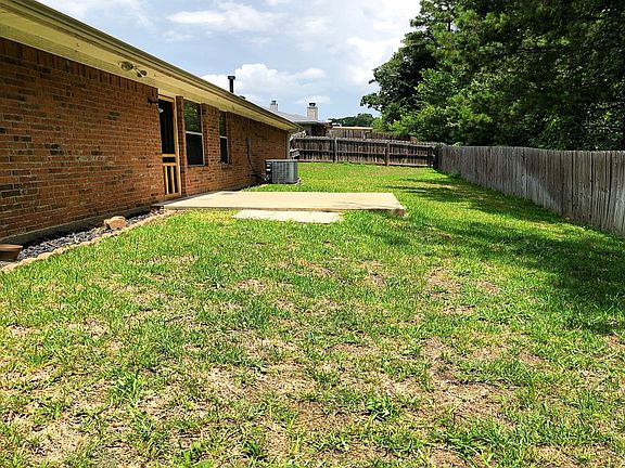 2nd image of 5866 Palo Pinto Dr