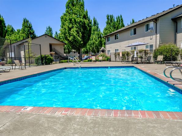 2675 NE Lancaster St APT 100