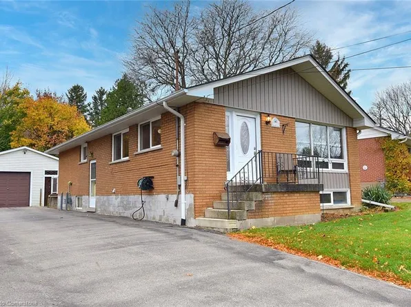 44 Mercer St, Hamilton, ON L9H 2N6