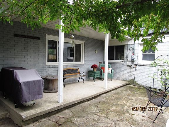 2nd image of 4521 Justine St