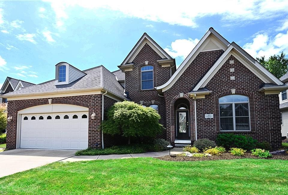 1st image of 353 Founders Cir