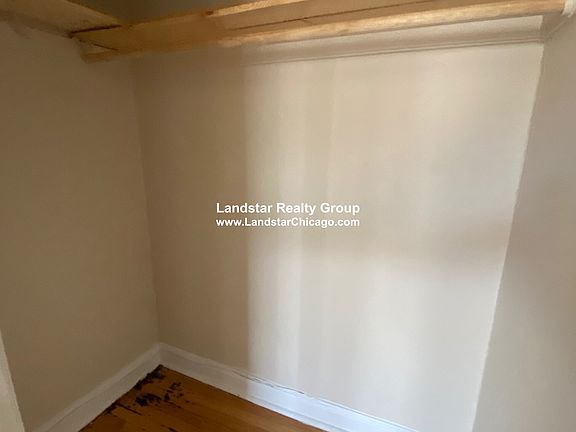 5th image of 4929 N Whipple St #2W