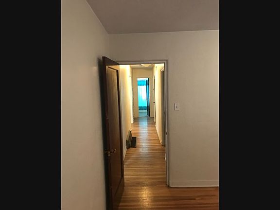 5th image of 801 Van Buren Pl SE