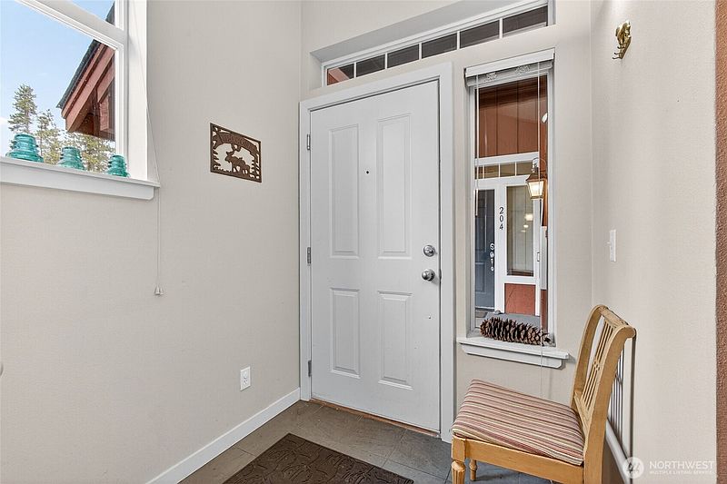 5th image of 20701 Club House Drive #205