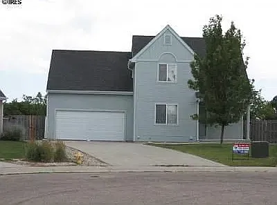4 bed, 1400 sqft, $2,700 — Photo 2