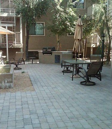 4th image of 724 E Devonshire Ave Unit 204