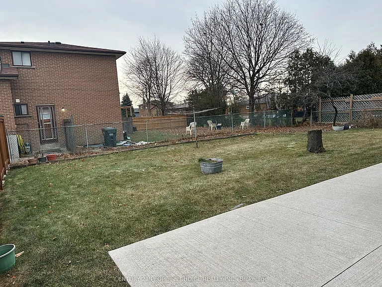 7490 Middleshire Dr — Photo 48