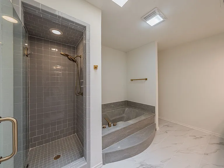 5893 Westhaven Dr — Photo 28