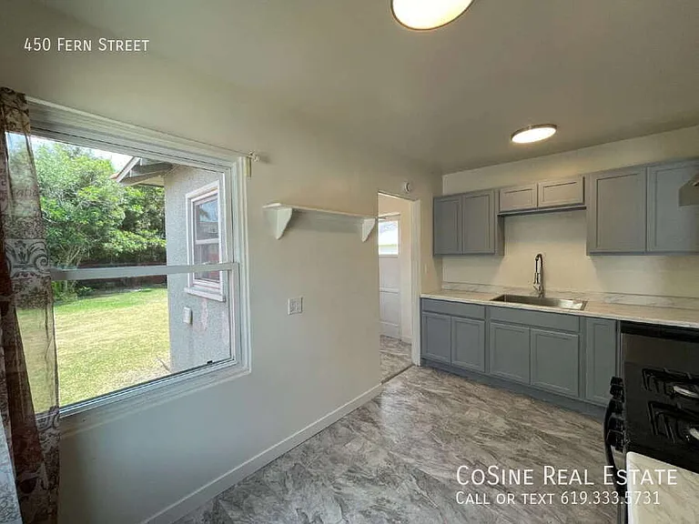 450 Fern St — Photo 7