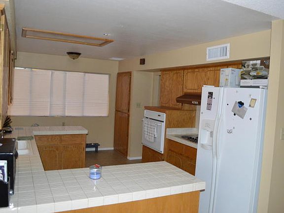 3rd image of 8109 E Lewis Ave