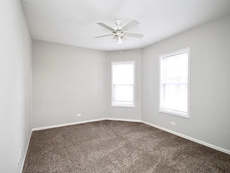 617 W Drummond Pl #3CE — Photo 8