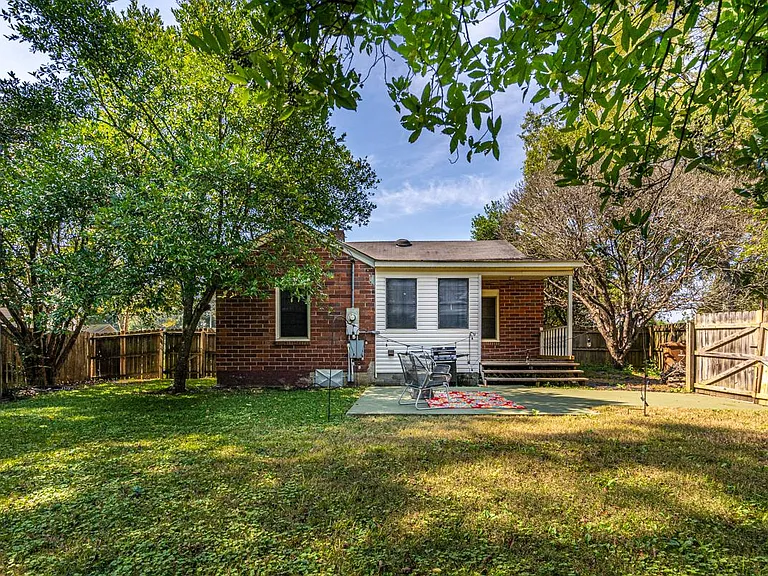 1300 Sparkman St SW — Photo 49
