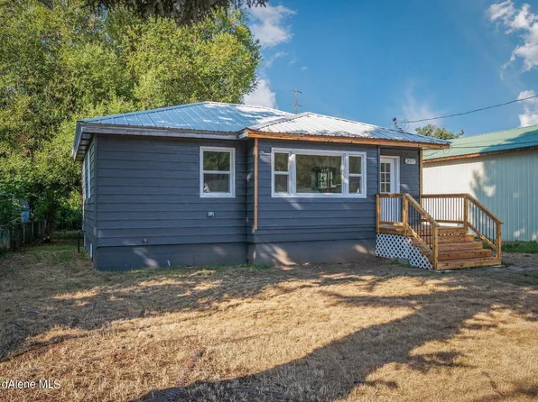 207 Burke Ave, Pinehurst, ID 83850