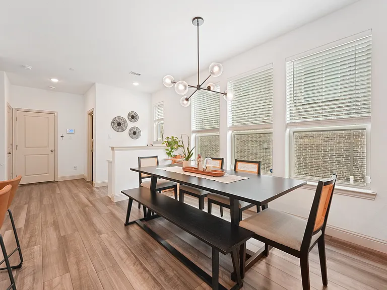 6028 Silverado Trl — Photo 6