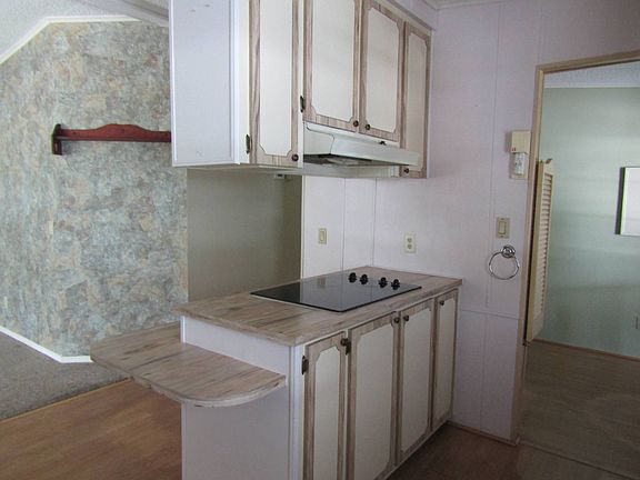 4th image of 1701 W Commerce Ave Lot 147