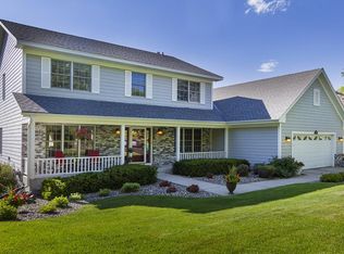 6774 Woodland Dr, Eden Prairie, MN 55346