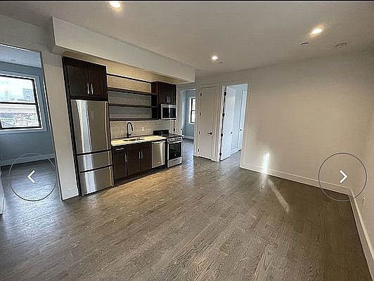 3rd image of 644 Lorimer St #2G