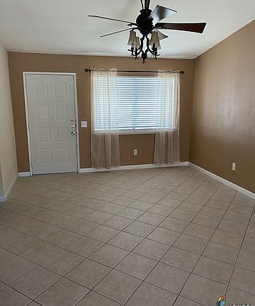 3rd image of 257 Tangerine Dr