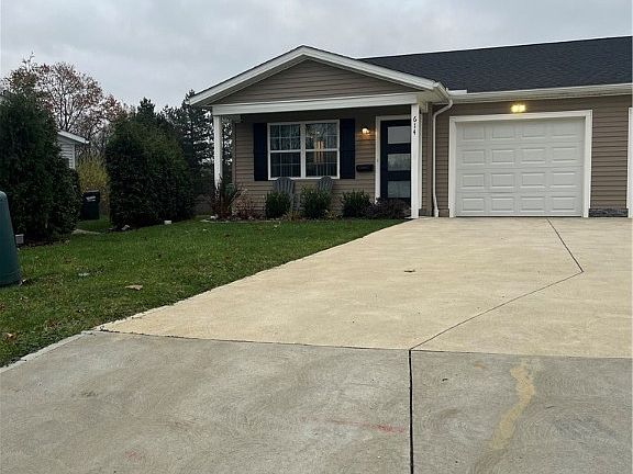 2nd image of 614 Belle Ct