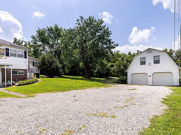 5th image of 111 Bogart Ln