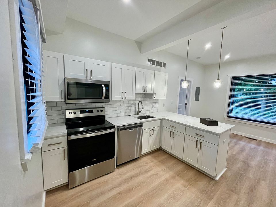 1st image of 511 E Ann St #2