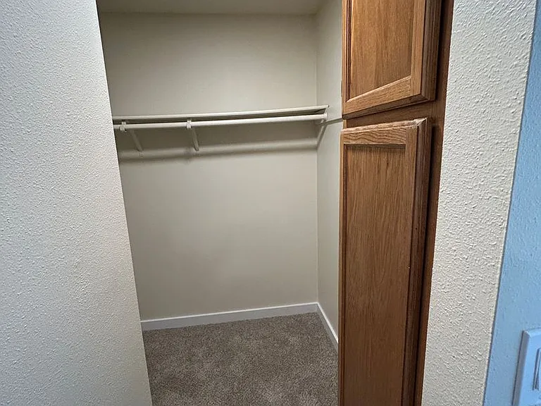 Twin Cedars Apartments — Photo 16