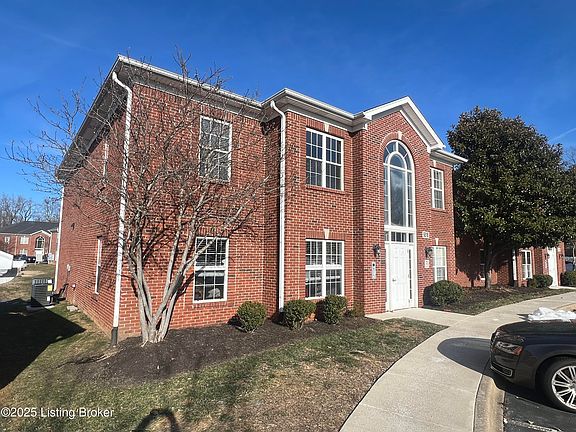 3rd image of 9318 Pine Lake Dr Unit 202