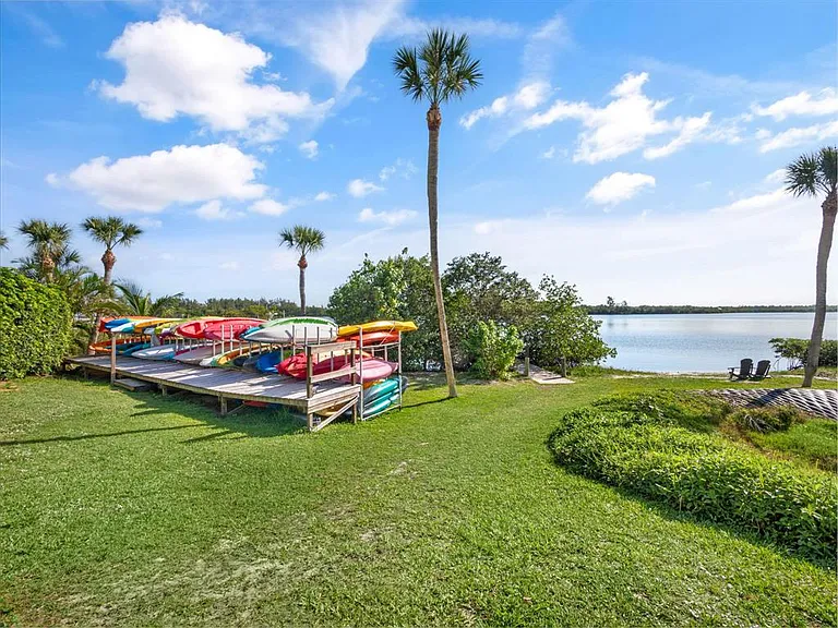5232 SE Sea Island Way — Photo 12
