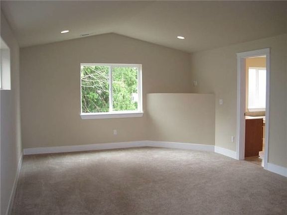 4th image of 2213 107th Ave SE