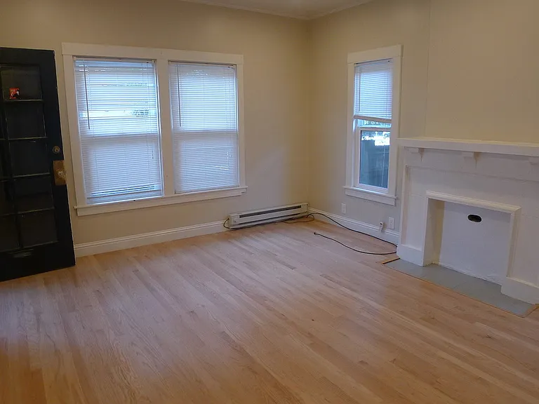 2339 Oregon St — Photo 4