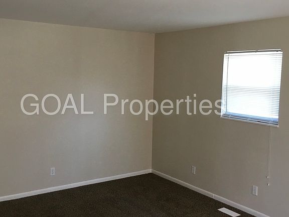 4th image of 2934 Merts Dr