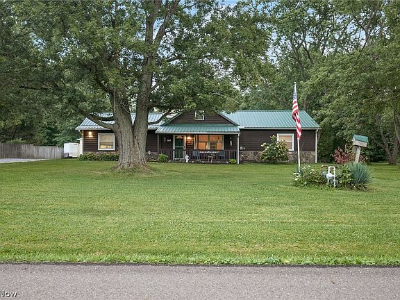 2nd image of 3285 Clubside Dr