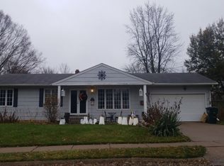 1319 E 35th St, Davenport, IA 52807