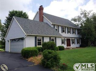 4894 Brookwood Meadows Dr, Brighton, MI