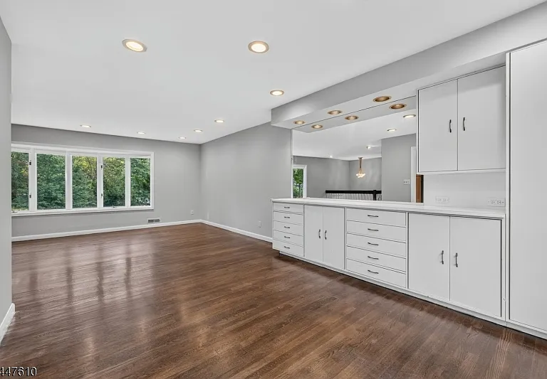 29 Tiffany Dr — Photo 7