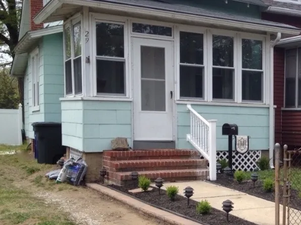 29 N Chester Ave, Delran, NJ 08075