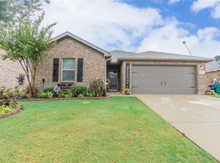 12927 Kingsgate Dr, Rhome, TX 76078