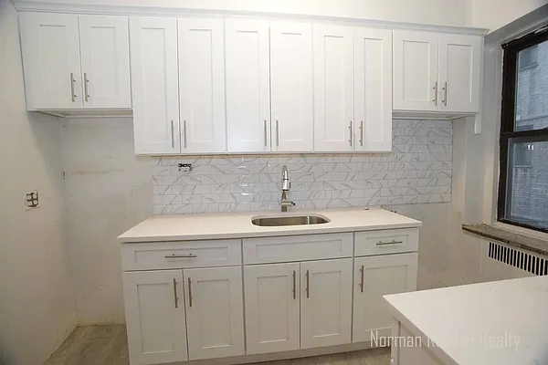 Rented by Norman Raindel, LREB | media 9