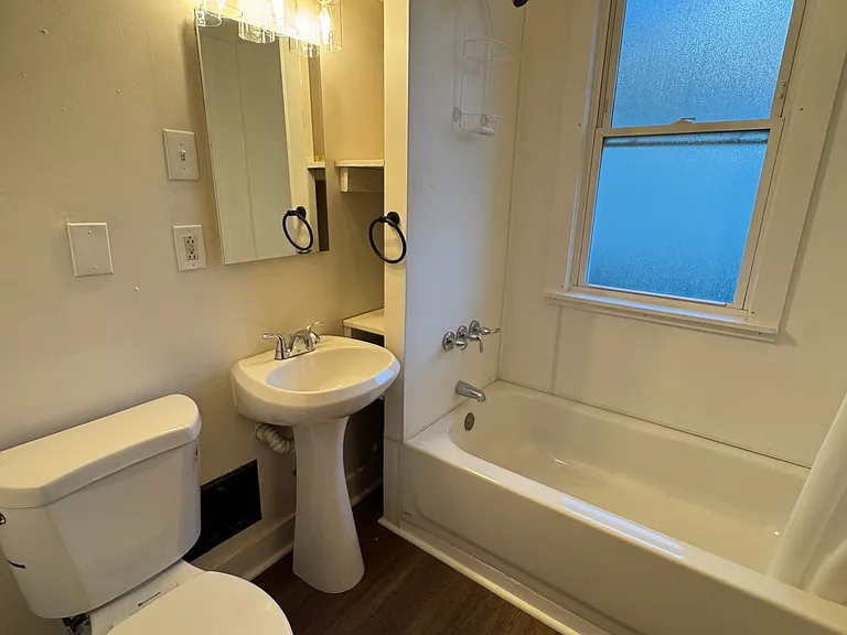 307 Apple St #1 — Photo 9