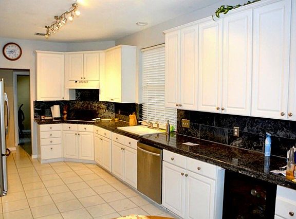3rd image of 2502 Justina Ct