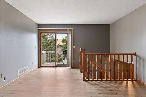 4th image of 14190 Pineview Dr