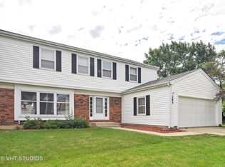 285 Continental Ln, Schaumburg, IL 60194