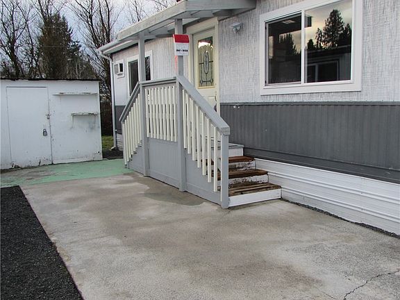 4th image of 3715 152nd St NE Space 4