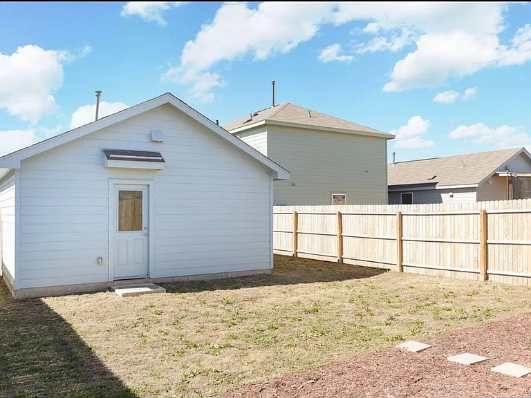 9454 Tarbutton Trl — Photo 10