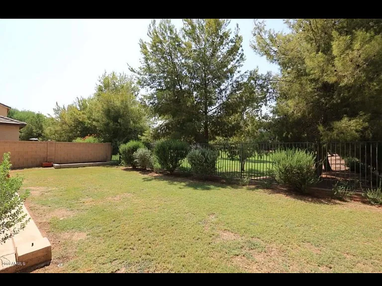 2101 E Sunland Ave — Photo 6
